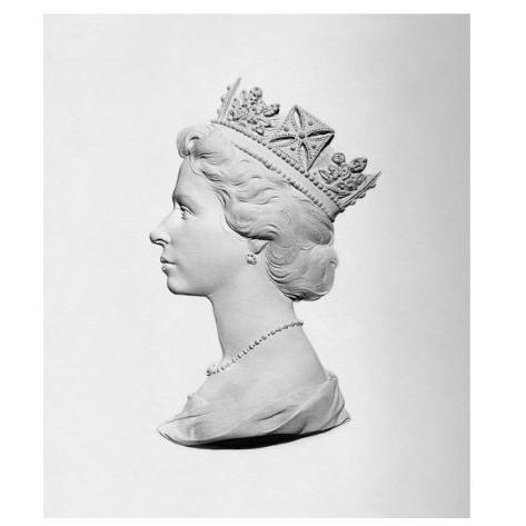 The Queen at 90: Commemorative Album